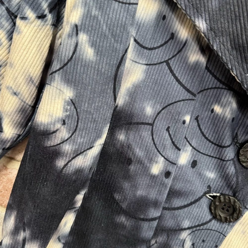61. Tie Dye smiley jacket - Picture 3 of 3